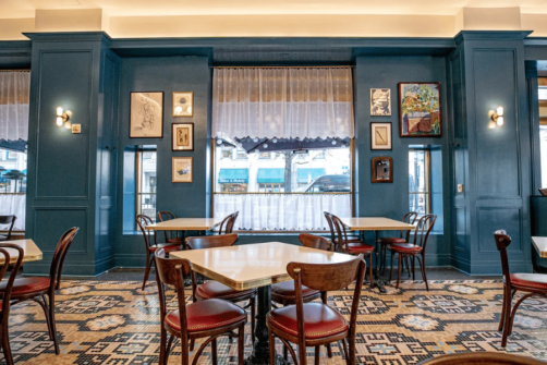 Cafe Tables: Customers: Opaline Cafe Tables: Customers: Opaline